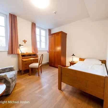 Gastfluegel Der Abtei Maria Laach