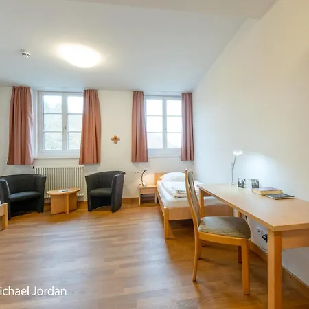 Inn Gastfluegel Der Abtei Maria Laach *