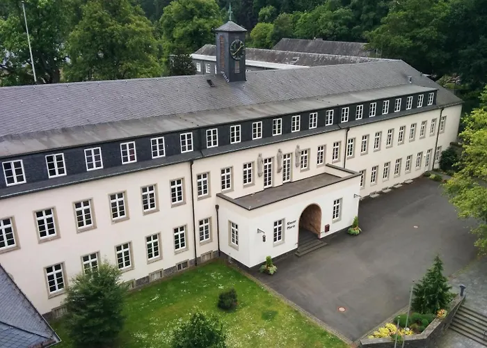 Gastfluegel Der Abtei Maria Laach Mini-hôtel Glees