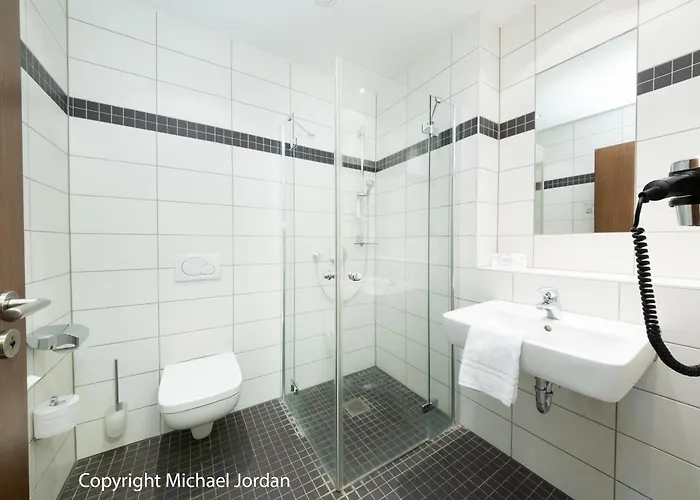 Gastfluegel Der Abtei Maria Laach * Glees