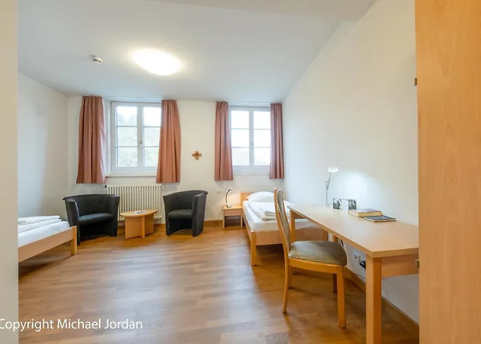 Inn Gastflügel Der Abtei Maria Laach *